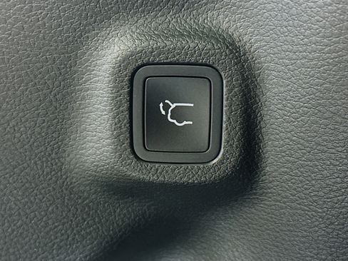 Used 2022 Jeep Compass Latitude w/ Convenience Group image 31