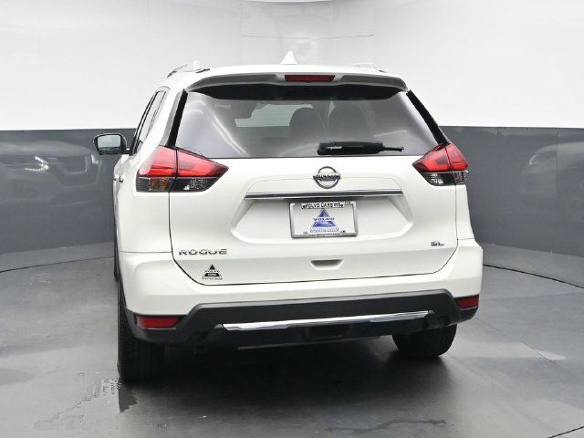 Used 2017 Nissan Rogue SL w/ SL Premium Package FWD image 7