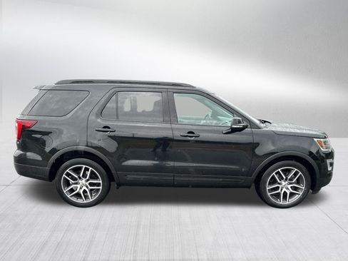 Used 2017 Ford Explorer Sport w/ Equipment Group 401A AWD/4WD image 12