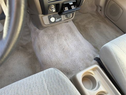 Used 1998 Nissan Frontier XE image 25