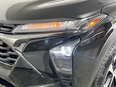 Used 2024 Chevrolet Trax RS w/ Driver Confidence Package FWD image 24