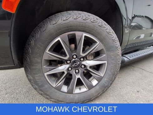 Used 2024 Chevrolet Tahoe Z71 w/ Luxury Package AWD/4WD image 35