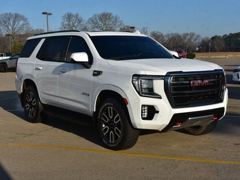 Used 2024 GMC Yukon AT4 image 3