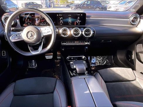 Used 2023 Mercedes-Benz CLA 250 image 12