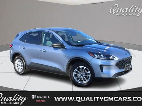 Used 2022 Ford Escape SE image 1