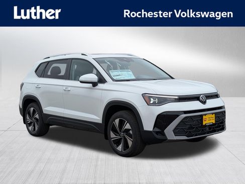 New 2026 Volkswagen Taos SE AWD/4WD image 1
