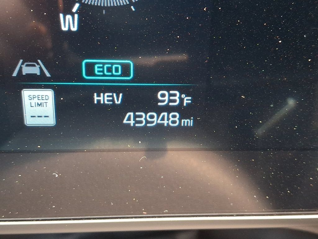 Used 2024 Kia Sportage X-Line AWD/4WD image 21