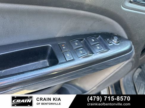 Used 2017 Chevrolet Colorado Z71 w/ Z71 Midnight Edition image 18