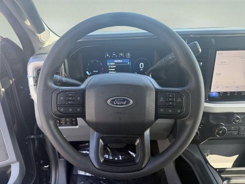 New 2026 Ford F250 XLT w/ XLT Premium Package AWD/4WD image 13