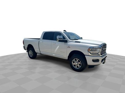 Used 2024 RAM 2500 Laramie AWD/4WD image 3