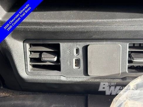 New 2026 Chevrolet Silverado 1500 Custom Trail Boss w/ LPO, Dark Essentials Package image 24