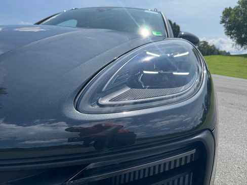 New 2025 Porsche Macan S image 13