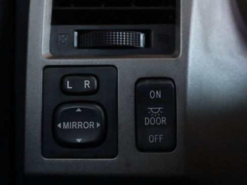 Used 2012 Toyota Tundra 2WD Double Cab image 31