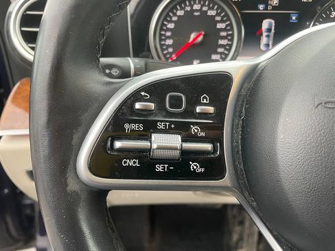 Used 2019 Mercedes-Benz E 300 4MATIC image 16