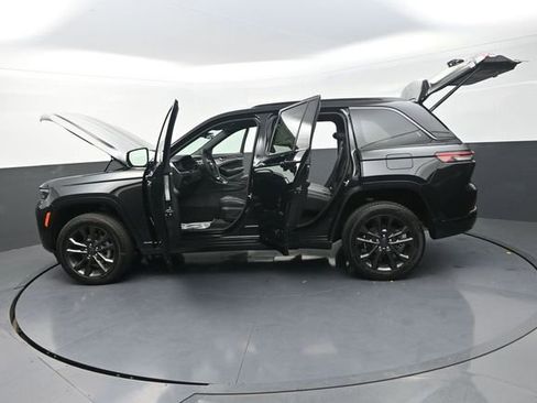 New 2026 Jeep Grand Cherokee Limited AWD/4WD image 36