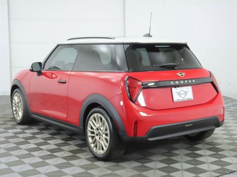 Used 2026 MINI Cooper 2-Door Hardtop image 8