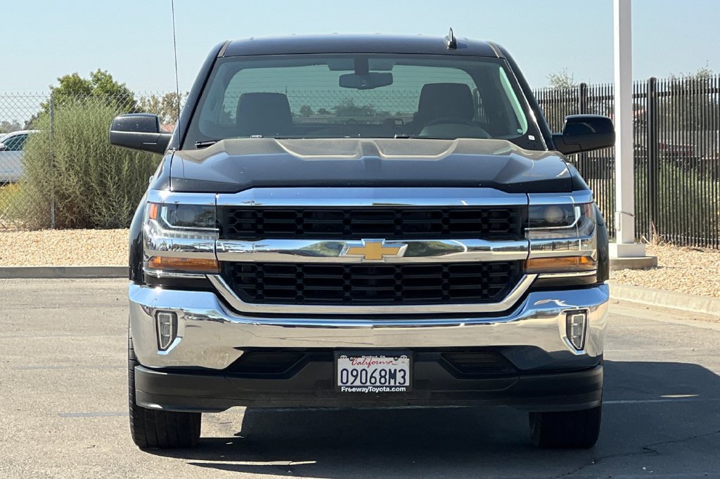 Used 2018 Chevrolet Silverado 1500 LT w/ All Star Edition RWD image 11