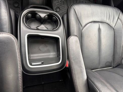 Used 2020 Chrysler Pacifica Touring-L image 8