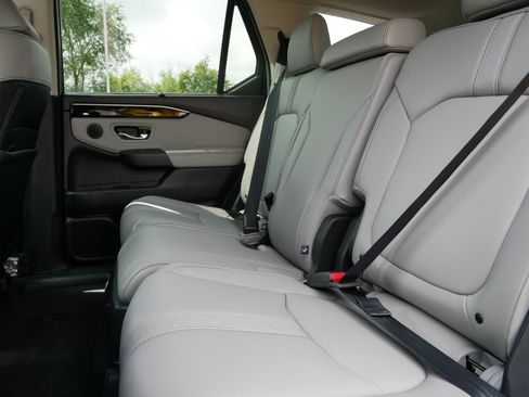 New 2025 Honda Pilot Touring image 12