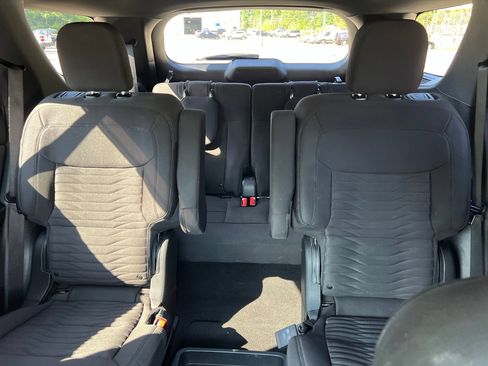 Used 2020 Ford Explorer XLT w/ Comfort Package AWD/4WD image 34