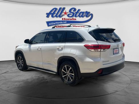 Used 2018 Toyota Highlander XLE FWD image 7