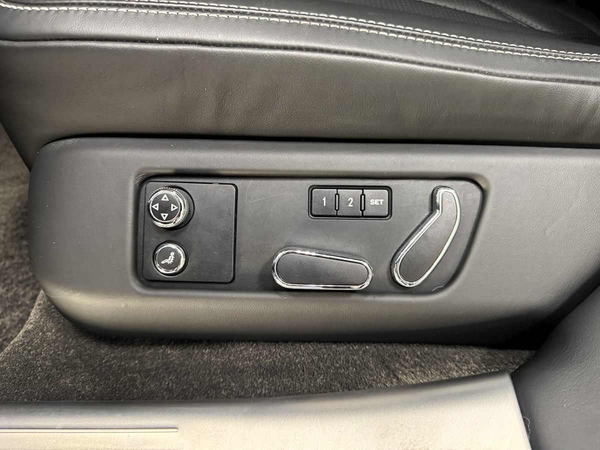 Used 2014 Bentley Flying Spur W12 AWD/4WD image 48