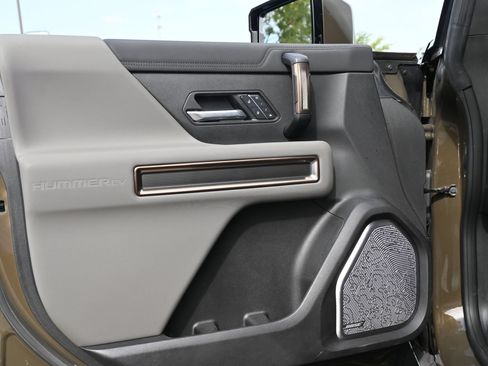 Used 2025 GMC Hummer EV 3X AWD/4WD image 19