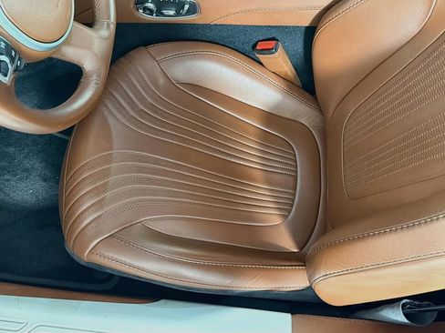 Used 2020 Aston Martin DB11 Volante RWD image 19