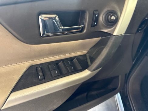 Used 2013 Ford Edge SEL FWD image 16