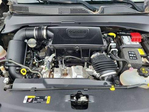 Used 2024 Jeep Compass Limited w/ Sun and Sound Group image 18