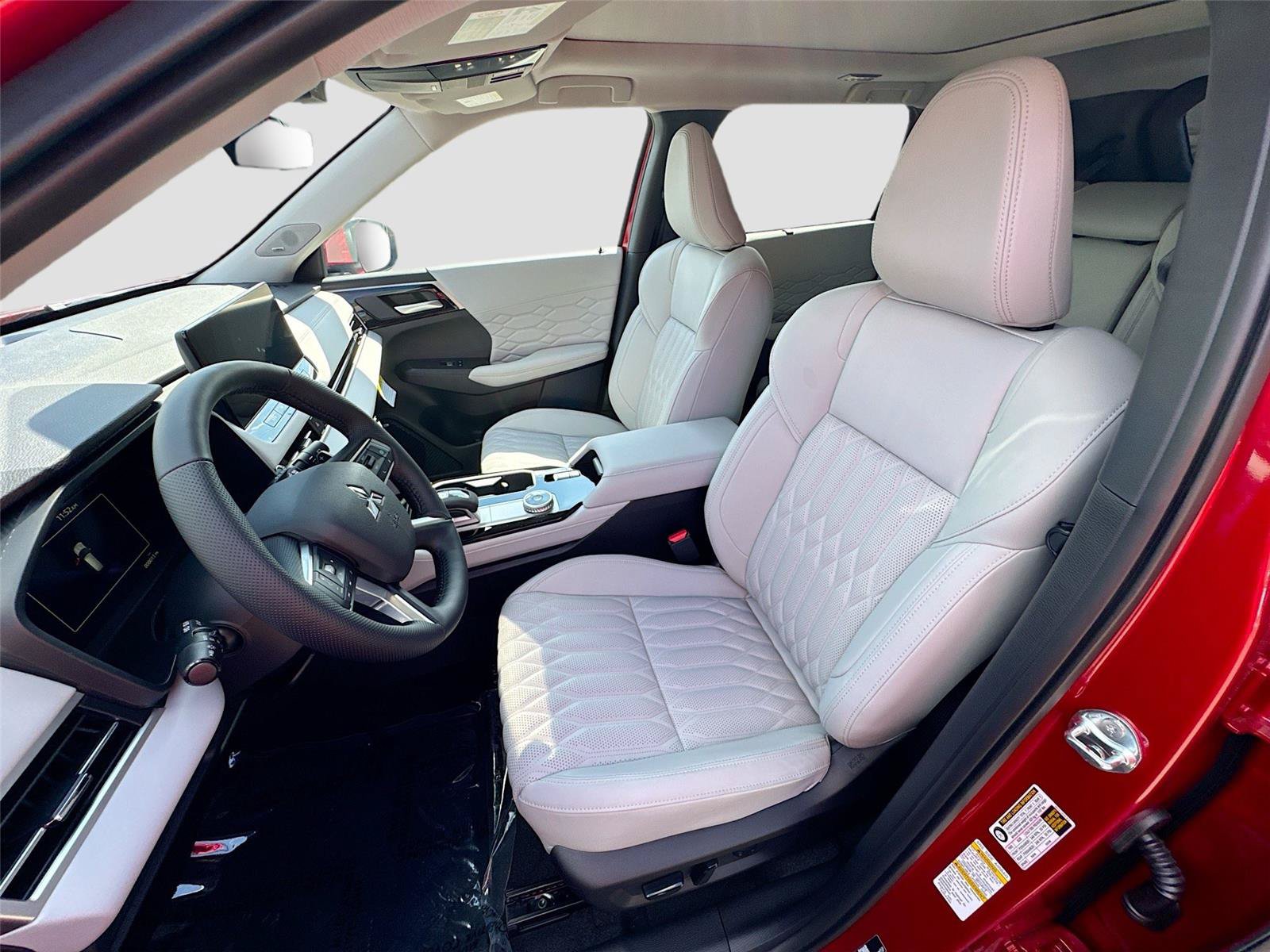 New 2026 Mitsubishi Outlander SEL FWD image 2