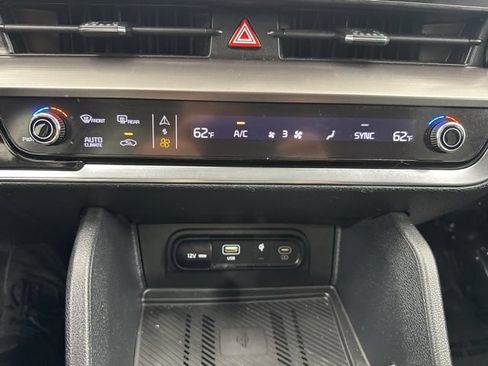 Used 2024 Kia Sportage EX AWD/4WD image 19