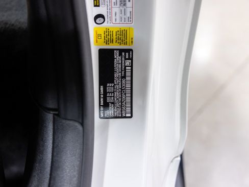 Used 2023 BMW M4 CSL image 46