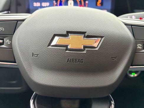 Certified 2025 Chevrolet Suburban LS image 8