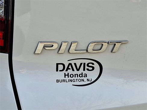 Certified 2022 Honda Pilot Touring image 33