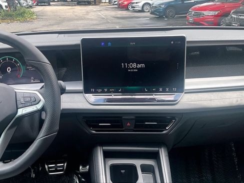 New 2026 Volkswagen Tiguan SE R-Line FWD image 6