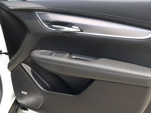 Certified 2024 Cadillac XT6 Luxury w/ LPO, Floor Liner Package FWD image 21