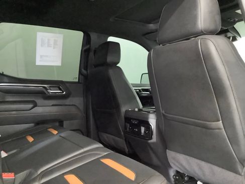 Used 2024 GMC Sierra 1500 AT4 w/ Technology Package AWD/4WD image 35