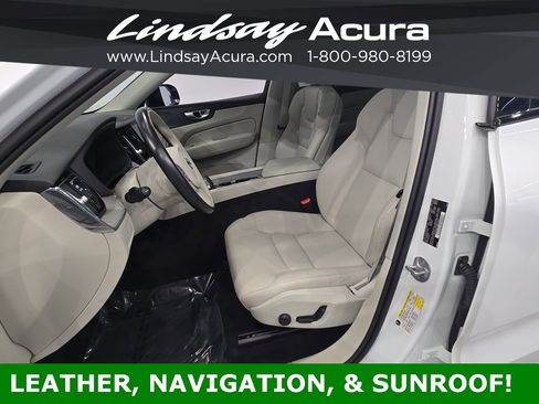 Used 2024 Volvo XC60 B5 Plus image 11