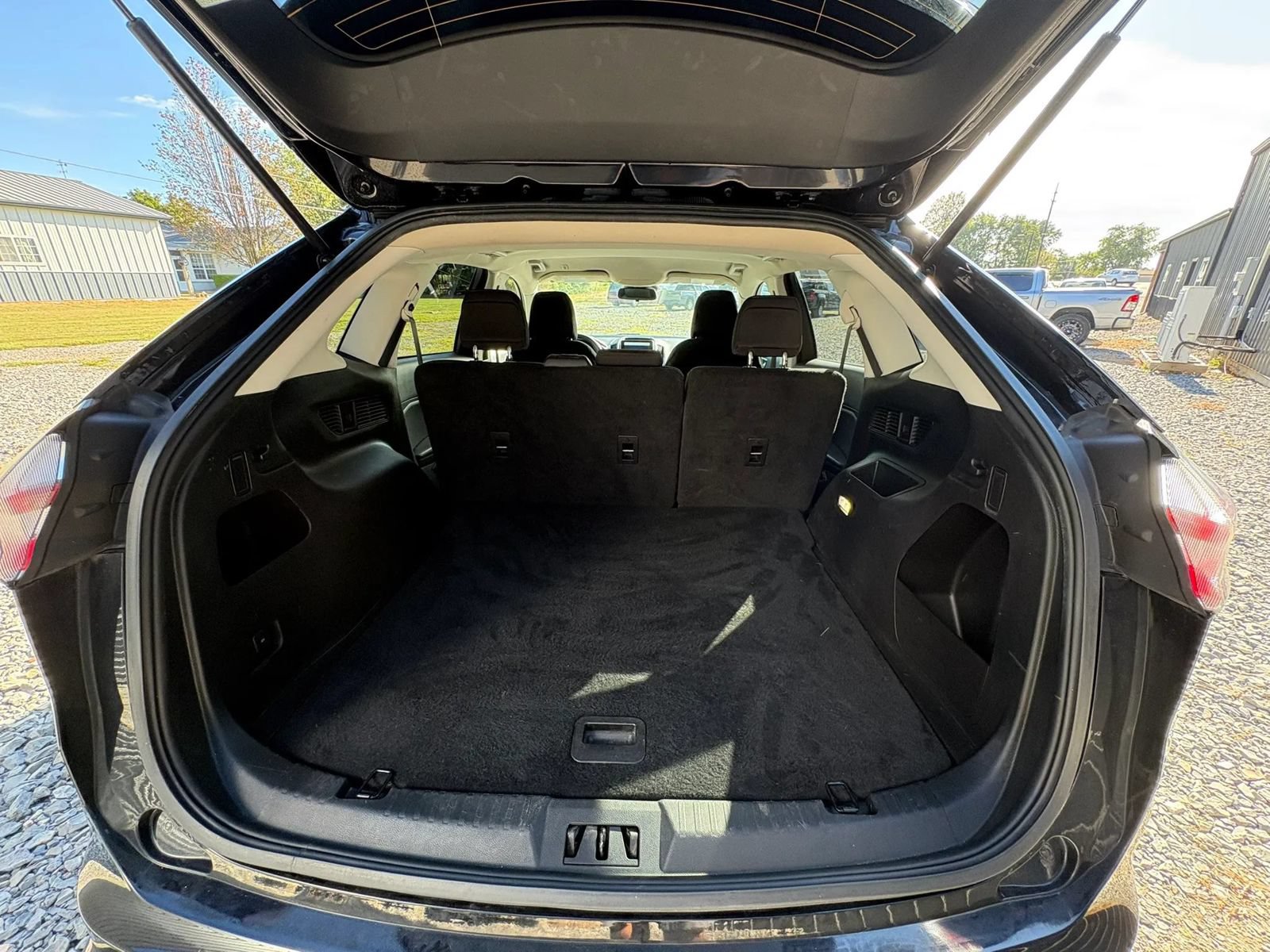 Used 2022 Ford Edge SE w/ Black Appearance Package AWD/4WD image 18