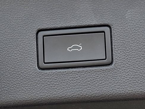 Used 2022 Volkswagen Atlas SE w/ Panoramic Sunroof Package image 33