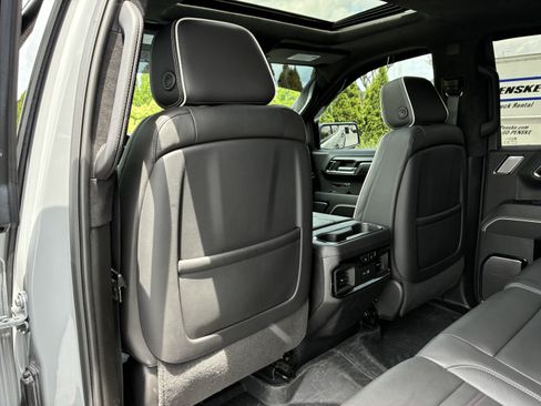 Used 2024 GMC Sierra 1500 AT4X w/ AT4X AEV Edition AWD/4WD image 17