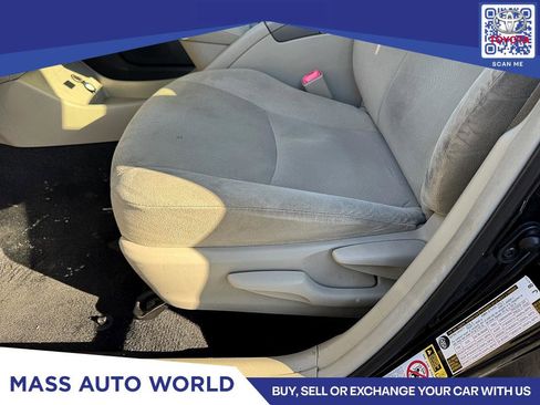 Used 2012 Toyota Prius Five image 7