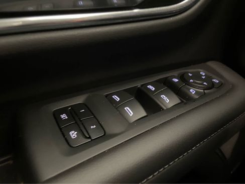 Used 2023 Chevrolet Tahoe LT image 43