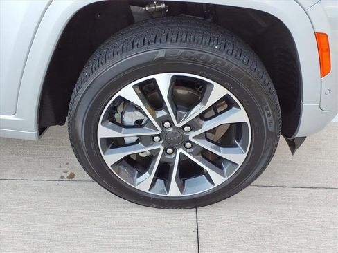 Used 2024 Jeep Grand Cherokee Overland w/ Trailer Tow Package image 10