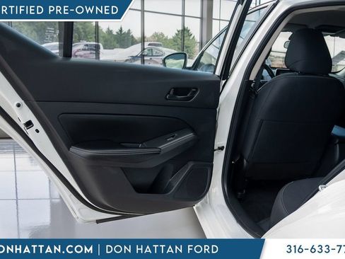 Used 2025 Nissan Altima 2.5 SV FWD image 18