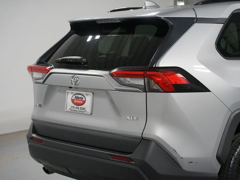 Used 2024 Toyota RAV4 XLE FWD image 9