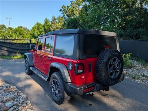 Used 2019 Jeep Wrangler Unlimited Sport S AWD/4WD image 3