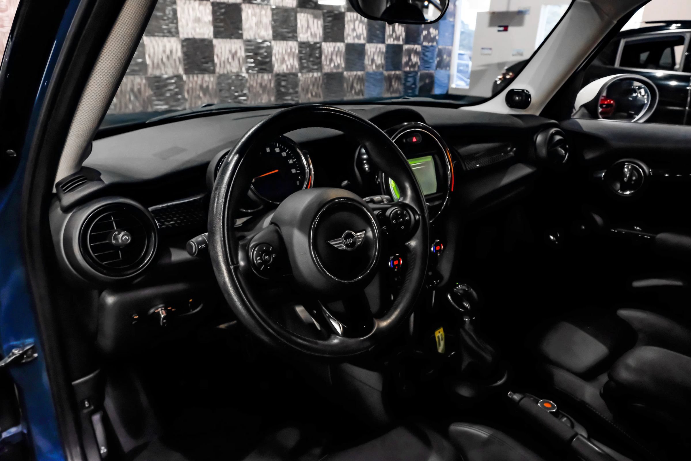 Used 2018 MINI Cooper S w/ Premium Package FWD image 3