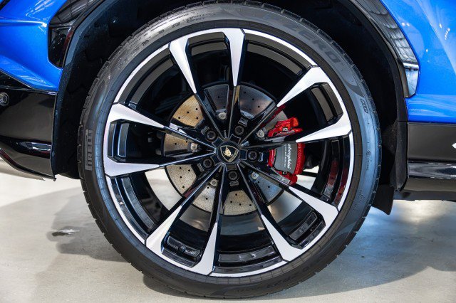 Used 2023 Lamborghini Urus S AWD/4WD image 41